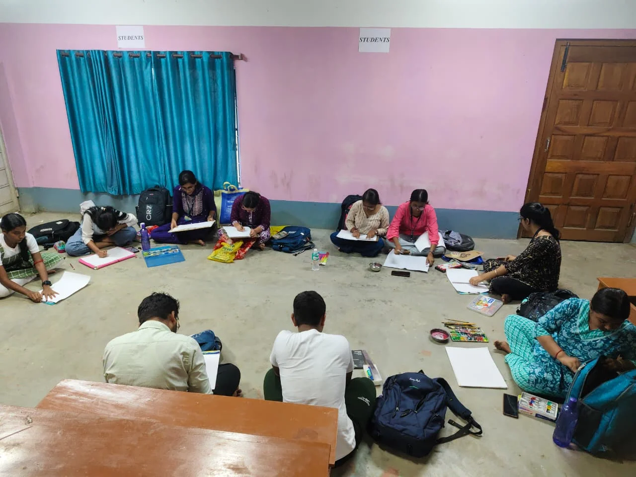 Sit & Draw Competition